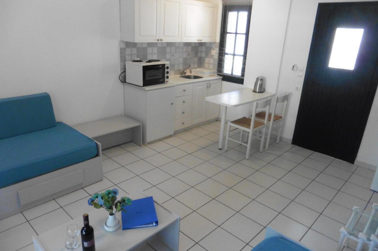 Julies Apartments Kokkini Hani Екстериор снимка