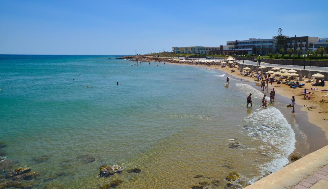 Julies Apartments Kokkini Hani Екстериор снимка